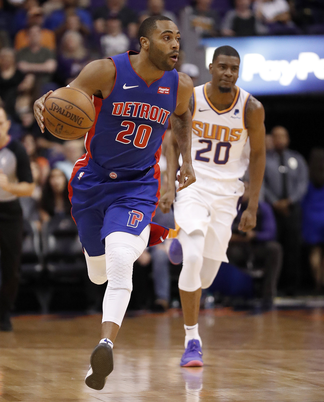 利用边路传 利用边路传