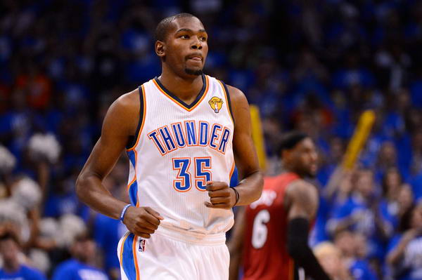 全世界的目 全世界的目